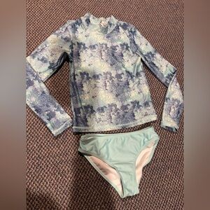 Kyodan Girls 2 piece swimsuit. Long sleeve rash guard top & bikini bottoms.
